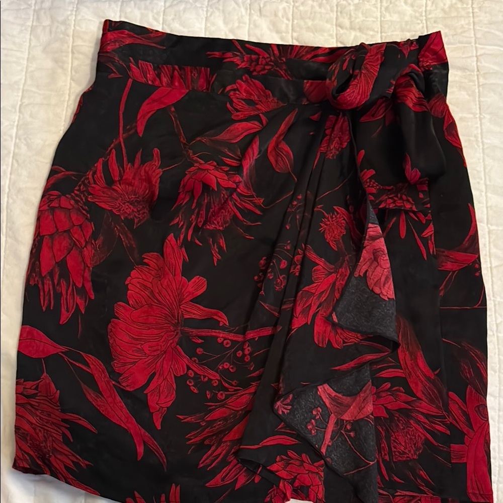 Zara Black and Red Floral Pencil Skirt